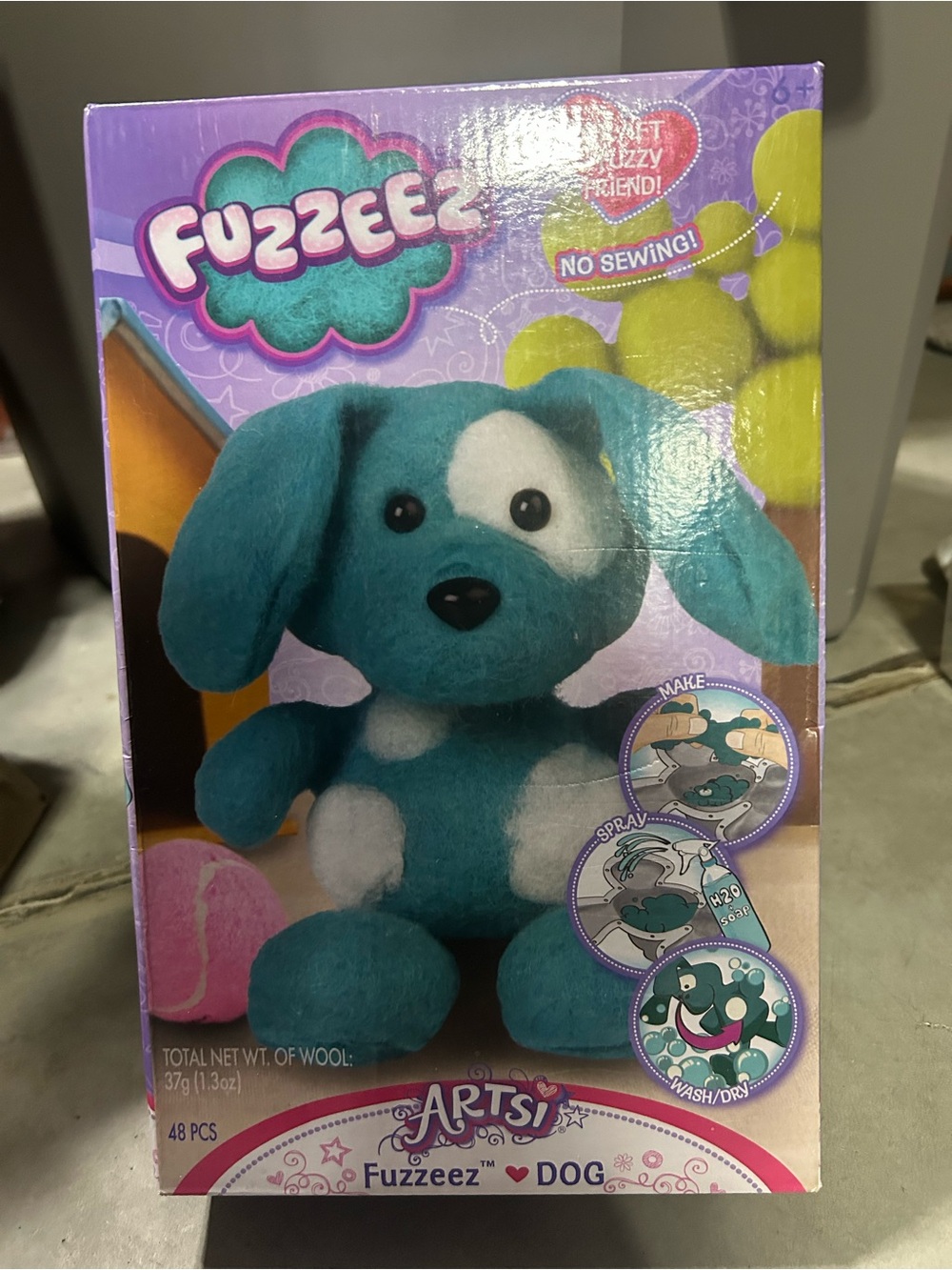 NEW Sealed Orb Factory
Fuzzeez Artsi Dog No-Sew DIY
Felt Craft Kit 48 Pcs
